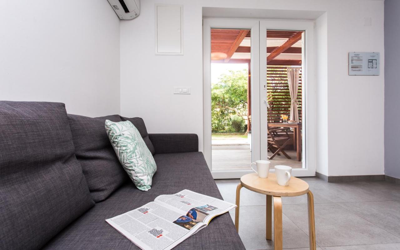 Happy Apartments Baska Εξωτερικό φωτογραφία