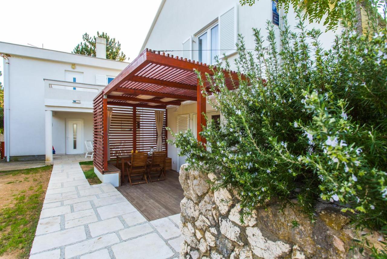 Happy Apartments Baska Εξωτερικό φωτογραφία