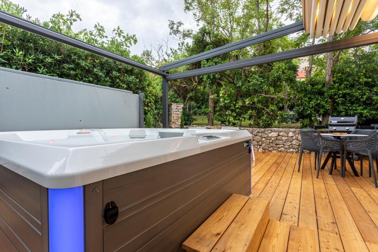 Happy Apartments Baska Εξωτερικό φωτογραφία