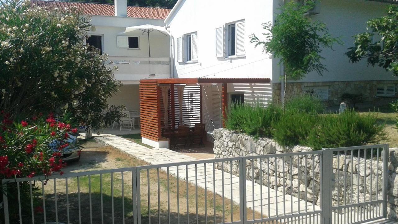 Happy Apartments Baska Εξωτερικό φωτογραφία