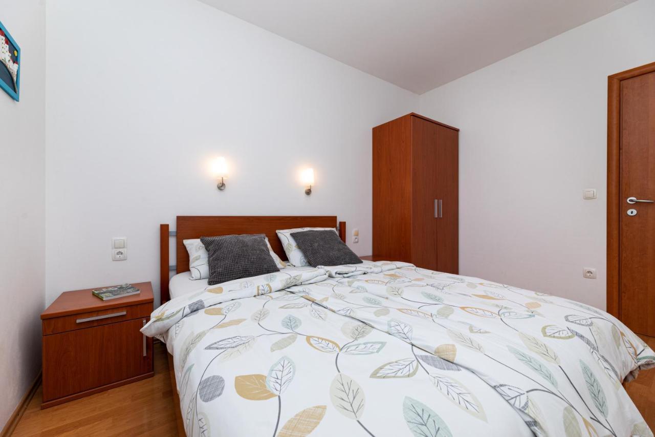 Happy Apartments Baska Εξωτερικό φωτογραφία