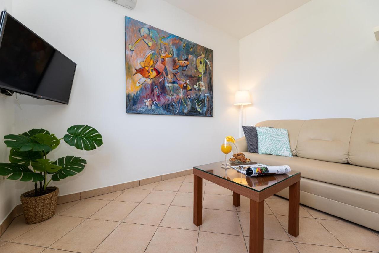 Happy Apartments Baska Εξωτερικό φωτογραφία